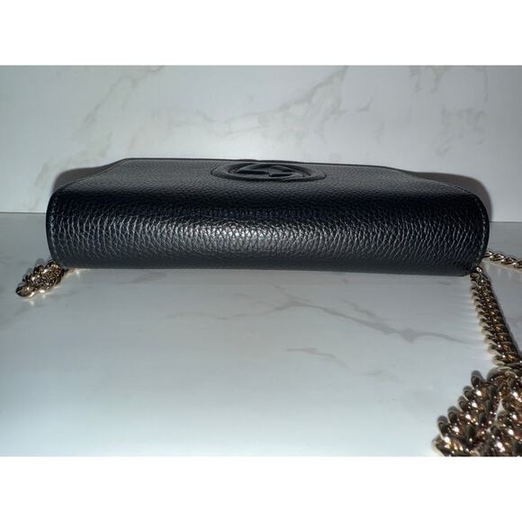 Gucci Black Leather Crossbody Bag with Chain Strap - Authentic Designer Handbag - Picture 6 of 9